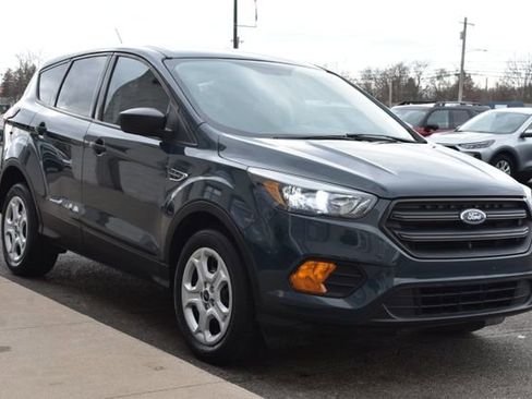 Used 2019 Ford Escape S image 9