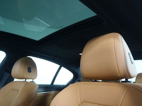 Certified 2023 BMW 530i w/ Premium Package image 10