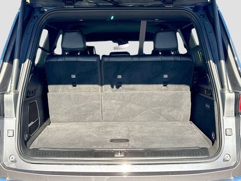 Used 2023 Jeep Wagoneer Series III w/ Convenience Group I image 11