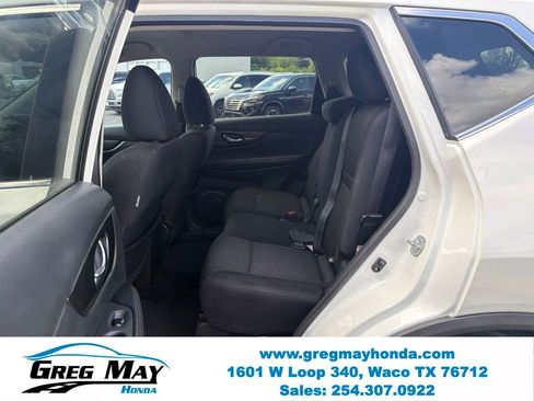 Used 2017 Nissan Rogue SV w/ SV Family Package FWD image 24