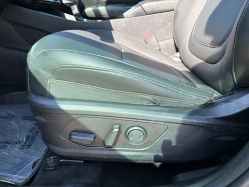 Used 2025 Hyundai Santa Cruz SEL AWD/4WD image 12