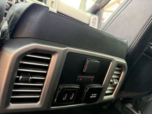Used 2019 Ford F150 Platinum w/ Equipment Group 701A Luxury AWD/4WD image 7