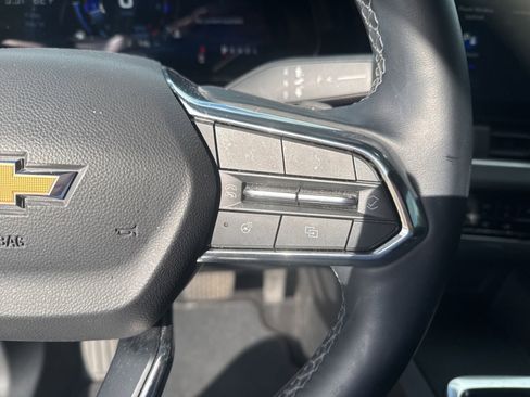 Used 2025 Chevrolet Equinox LT w/ Safety and Technology Package FWD image 13
