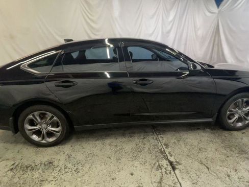 Certified 2023 Honda Accord EX image 9