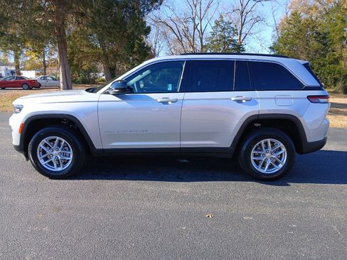 New 2025 Jeep Grand Cherokee Laredo X image 11
