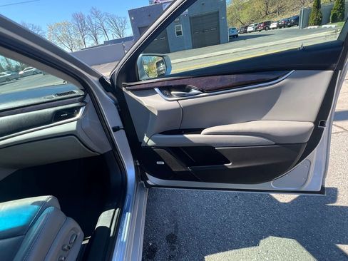 Used 2017 Cadillac XTS Luxury FWD image 29