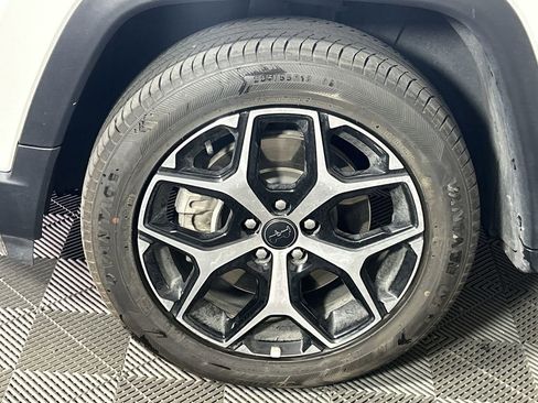 Used 2025 Jeep Compass Limited AWD/4WD image 10