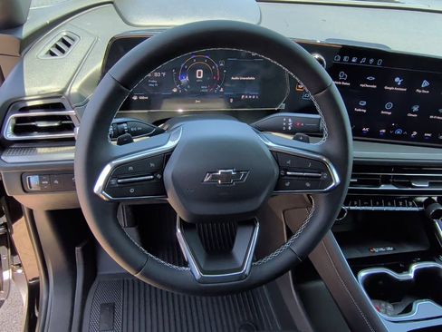 New 2026 Chevrolet Traverse LT w/ Midnight/Sport Edition FWD image 16