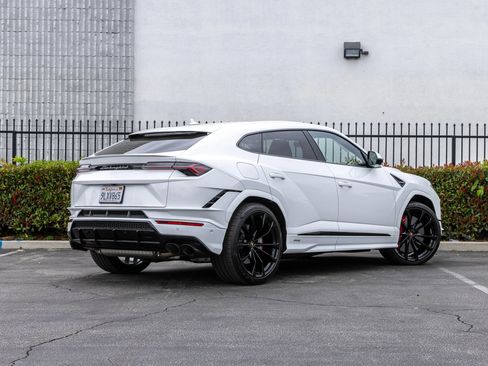 Used 2024 Lamborghini Urus S AWD/4WD image 15