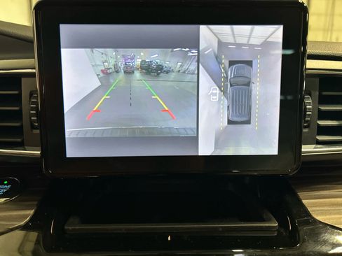 Used 2021 Ford Explorer Limited AWD/4WD image 5