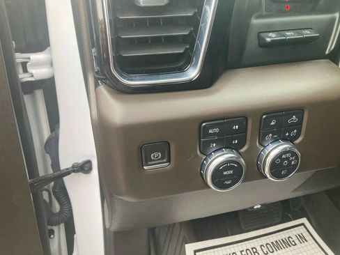 Used 2023 GMC Sierra 1500 Denali w/ Denali Reserve Package AWD/4WD image 16