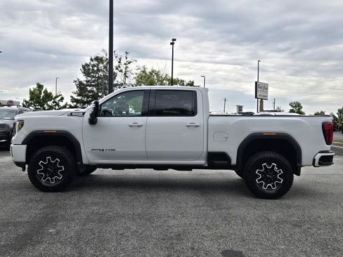Used 2021 GMC Sierra 2500 AT4 w/ AT4 Premium Plus Package AWD/4WD image 13