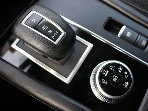 Used 2024 Mitsubishi Outlander ES image 16