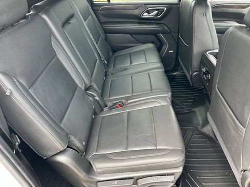 Used 2021 Chevrolet Suburban LT RWD image 13