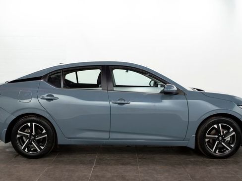 Used 2025 Nissan Sentra SV image 14