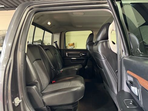 Used 2015 RAM 2500 Laramie w/ Convenience Group image 16