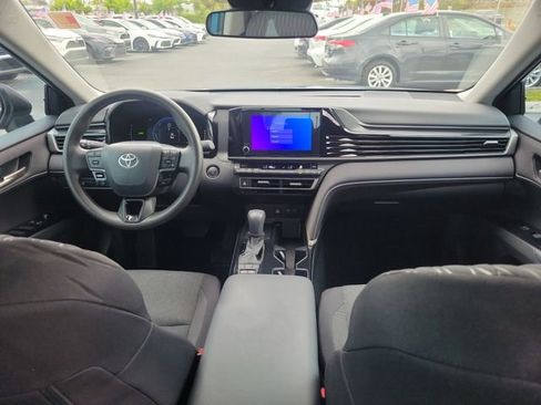 Used 2025 Toyota Camry LE FWD image 15