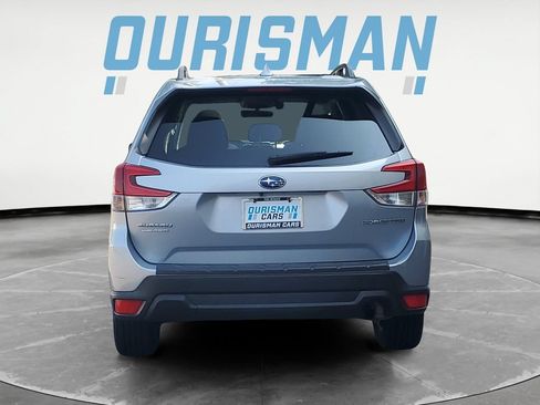 Used 2021 Subaru Forester Premium AWD/4WD image 5