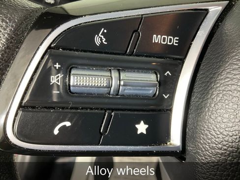 Certified 2023 Kia Forte LXS image 21