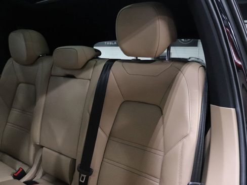 Used 2020 Porsche Cayenne E-HYBRID w/ Premium Plus Package image 15