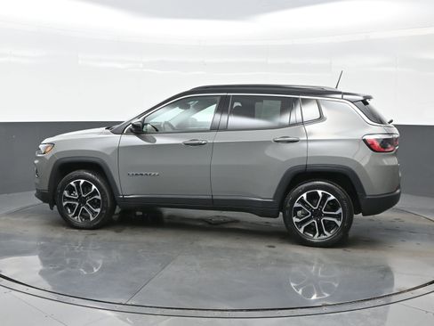 Used 2022 Jeep Compass Limited w/ Sun and Sound Group image 3