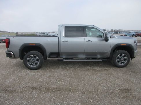 New 2026 GMC Sierra 2500 SLT w/ SLT Premium Package image 2
