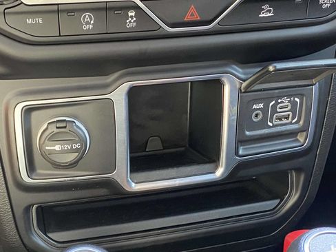 Used 2022 Jeep Wrangler Unlimited Sport AWD/4WD image 26