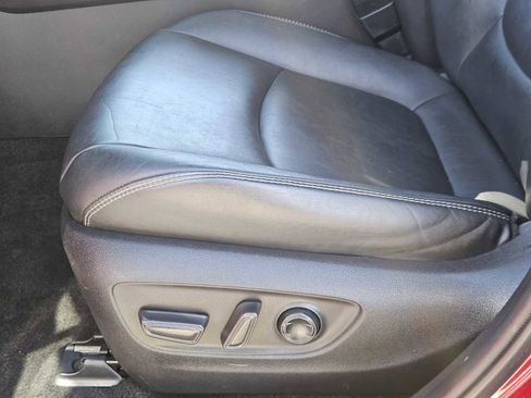Used 2021 Toyota RAV4 XLE Premium AWD/4WD image 22