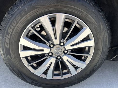 Certified 2019 Nissan Pathfinder SV image 26