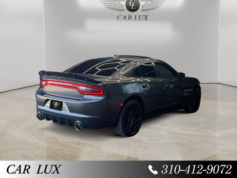 Used 2023 Dodge Charger SXT w/ Cold Weather Package RWD image 5