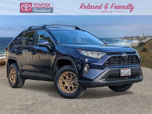 Used 2021 Toyota RAV4 XLE image 1