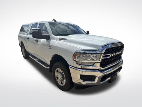 Used 2024 RAM 3500 Tradesman w/ Chrome Appearance Group AWD/4WD image 10