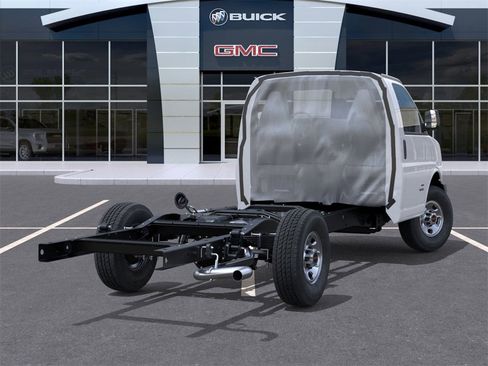 New 2025 GMC Savana 3500 w/ Power Convenience Package image 4