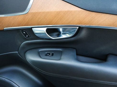 Used 2023 Volvo XC90 B5 Plus w/ Protection Package Premier image 20