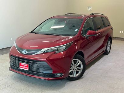 Used 2025 Toyota Sienna XLE w/ XLE Plus Package