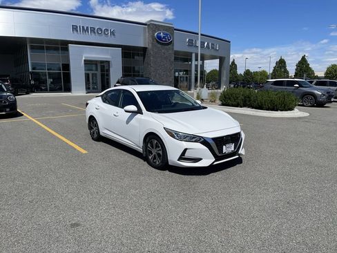 Used 2022 Nissan Sentra SV FWD image 2