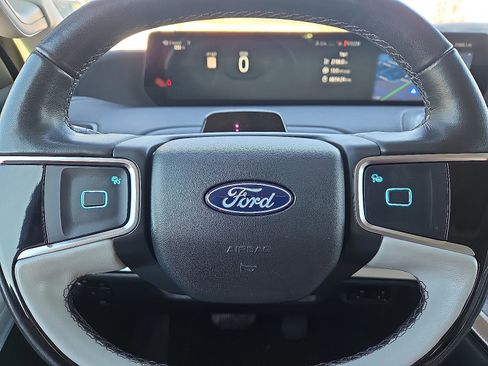 Certified 2025 Ford Expedition Max Platinum image 24