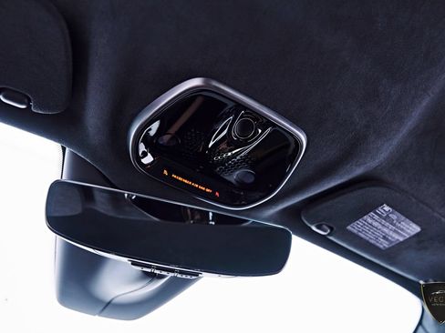 Used 2025 McLaren Artura RWD image 85