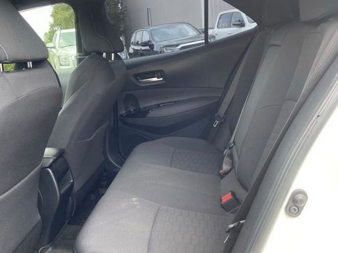 Used 2019 Toyota Corolla Hatchback FWD image 12
