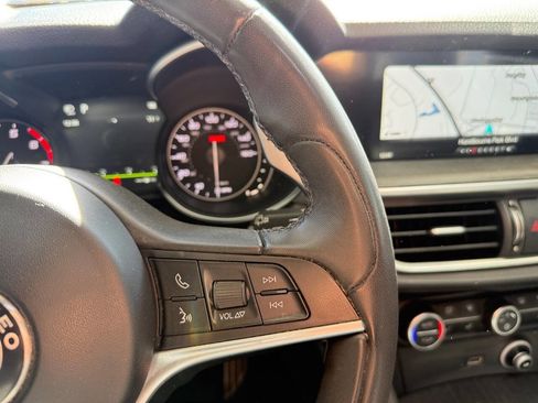 Used 2018 Alfa Romeo Stelvio Ti Sport image 54