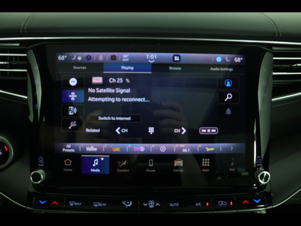 Used 2026 Jeep Grand Wagoneer Summit AWD/4WD image 23