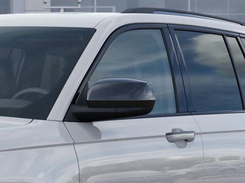 New 2025 Jeep Grand Cherokee Laredo image 12