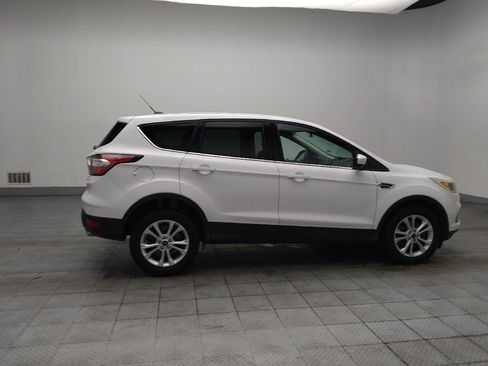 Used 2017 Ford Escape SE FWD image 10