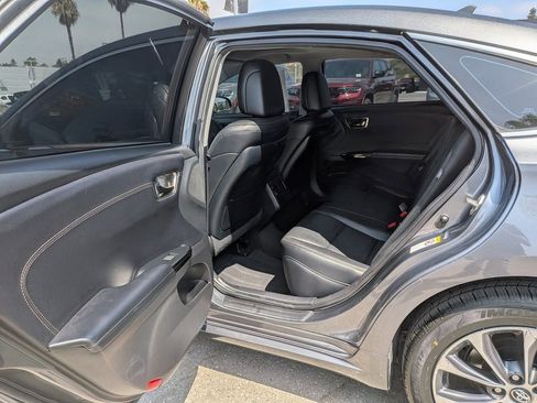 Used 2017 Toyota Avalon XLE image 12