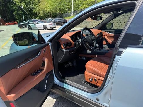 Used 2023 Maserati Levante F Tributo AWD/4WD image 19