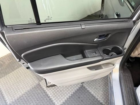 Used 2019 Honda Pilot Elite image 32