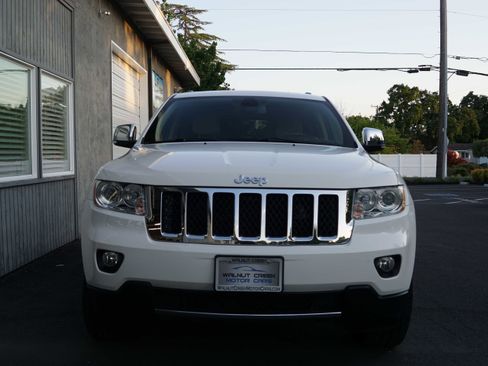 Used 2012 Jeep Grand Cherokee Overland image 6