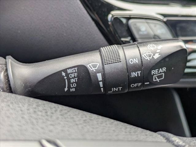 Used 2019 Toyota C-HR LE FWD image 9