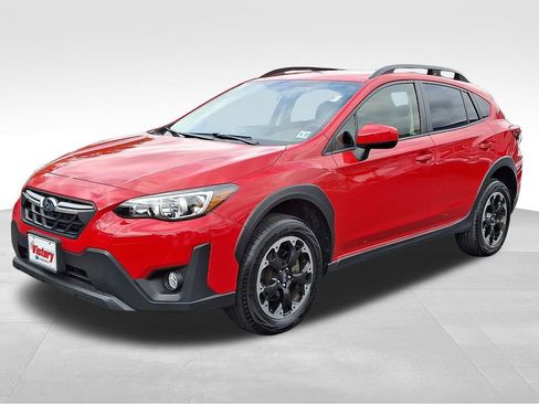 Used 2022 Subaru Crosstrek 2.0i Premium image 3