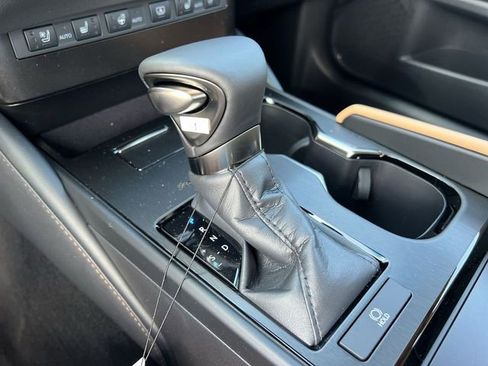 Used 2023 Lexus ES 350 w/ Premium Package image 20